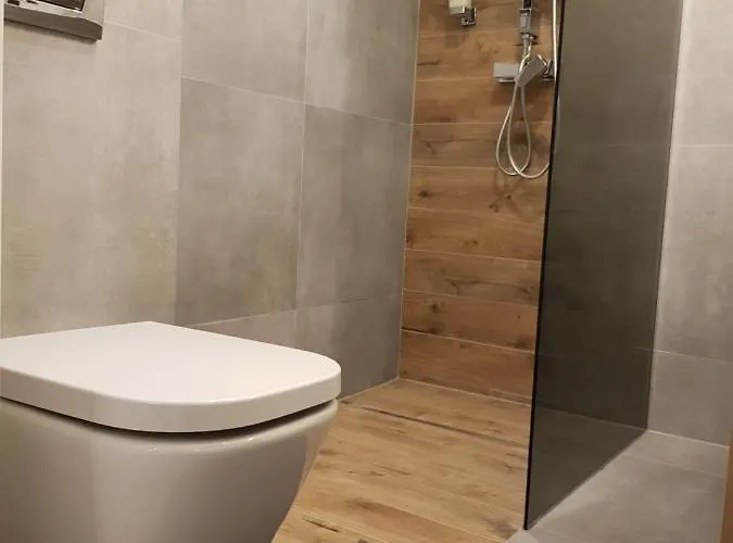 Misvest Maria Iv Arena * Γκλίβιτσε